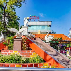 Fabhotel Tulsi Park - Nr Sai Baba Temple
